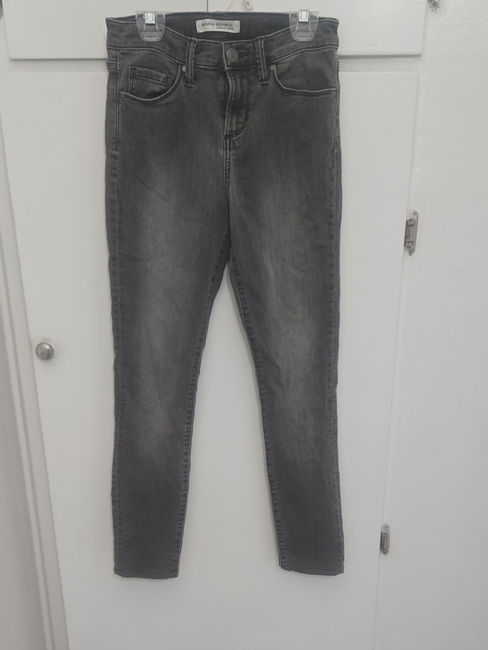 Banana Republic charcoal gray skinny jean